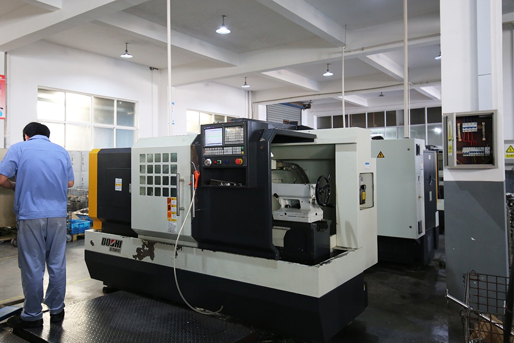 領先的生產(chǎn)設備  專業(yè)的技術(shù)人員